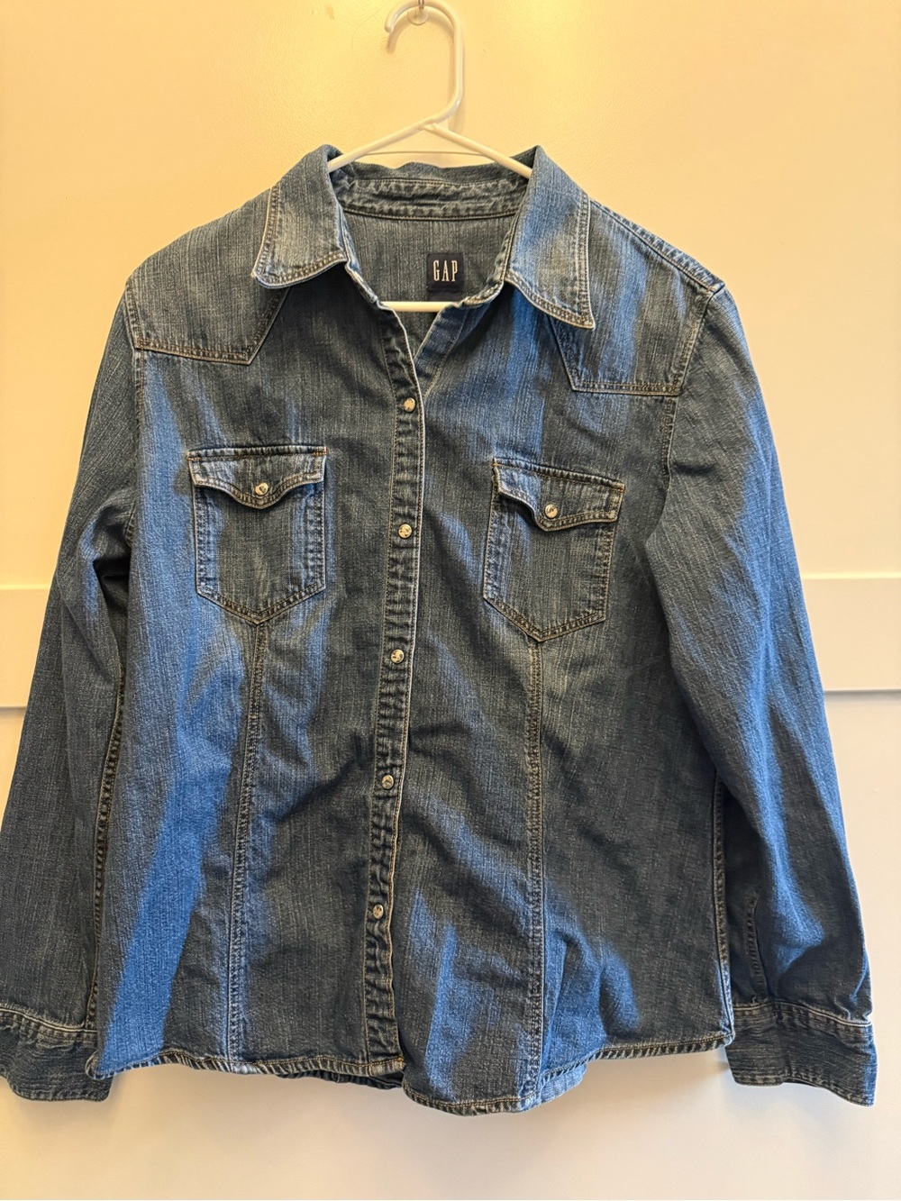 GAP Women’s XL Denim Western Snap Button Shirt 100% Cotton Blue Jean Top